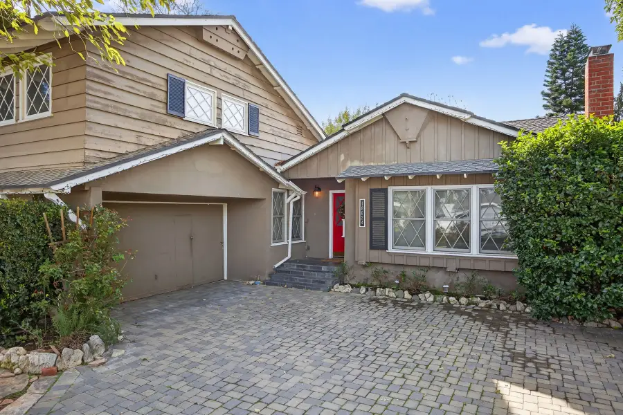 18624 Gledhill Street, Northridge, CA 91324 - #2