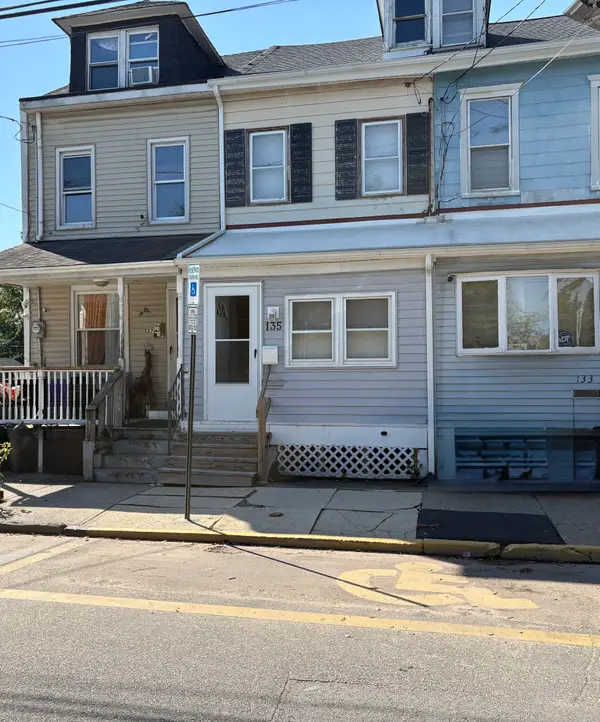 135 S Logan Ave, TRENTON, NJ 08609