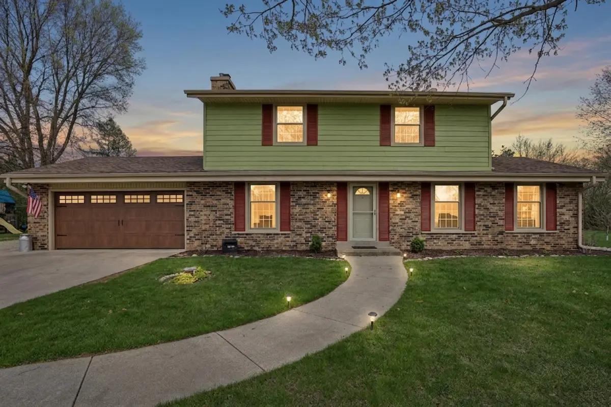 W310S9014 Cherokee Pass, Mukwonago, WI 53149 - #1