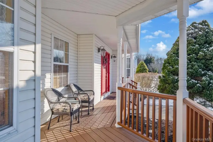 5 Old Neck Court, Manorville, NY 11949 - Image #3