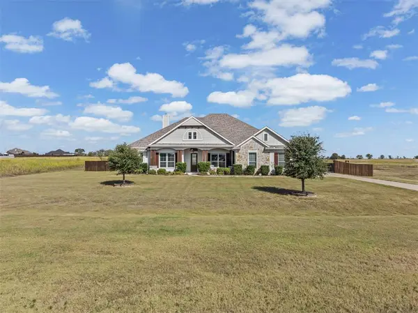 1571 E Highland Road, Waxahachie, TX 75167