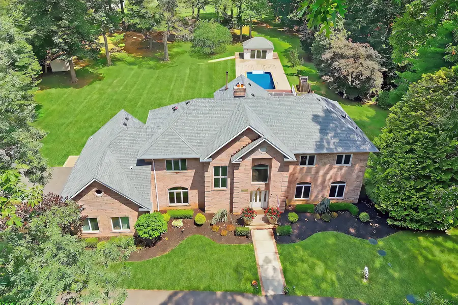 27 Westgate Court, Colts Neck, NJ 07722 - #2