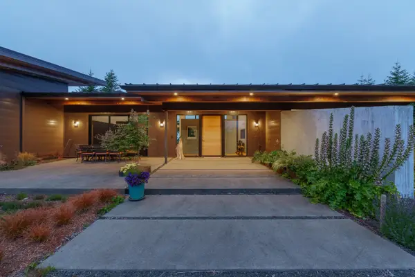 75175 Stargazer Lane, Coquille, OR 97423