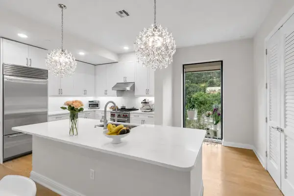 3 Somerset Lane 500, Edgewater, NJ 07020