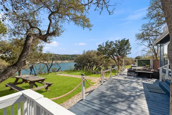 528 Rimrock Pass, Canyon Lake, TX 78133