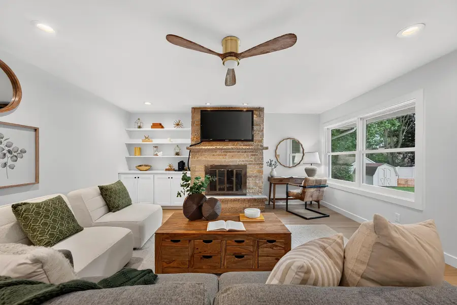 11500 N Buntrock Ave, Mequon, WI 53092 - #2