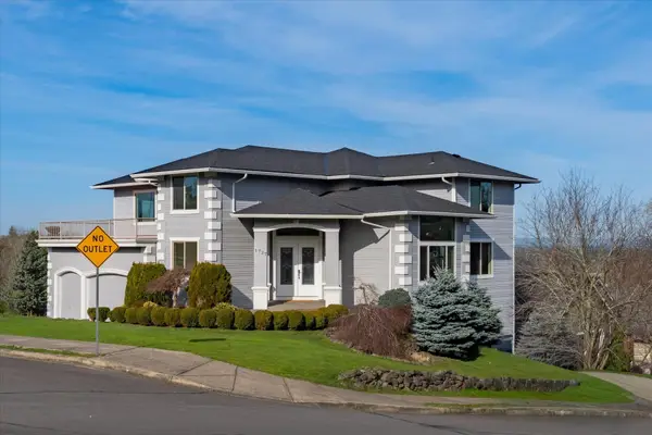 1727 NW Ogden St, Camas, WA 98607