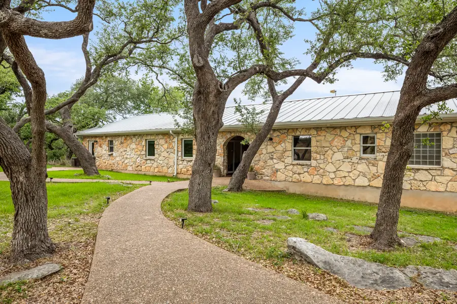 141 Lookout Dr, Wimberley, TX 78676 - #2