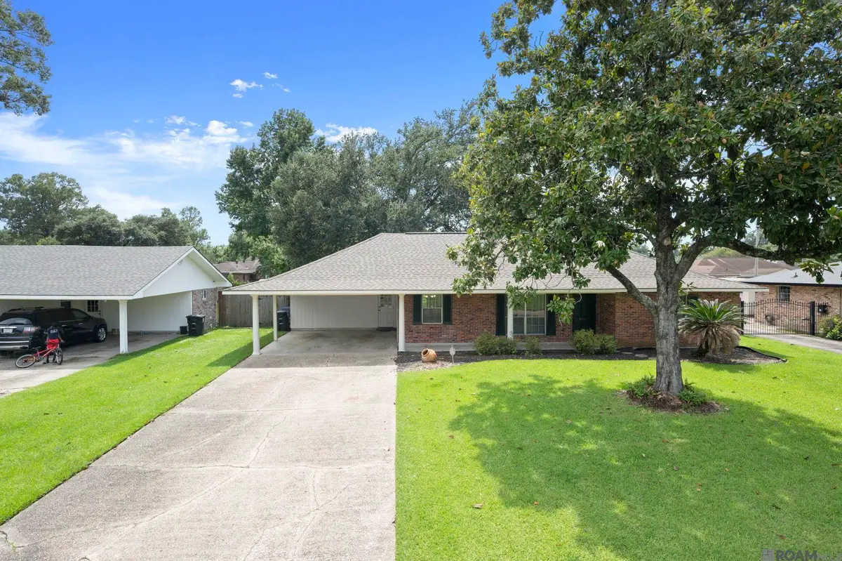 1088 S Burgess Dr, Baton Rouge, LA 70815 - #1
