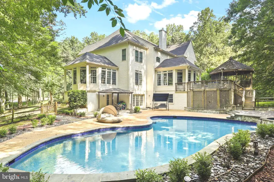 8197 Cottage Rose Ct, Fairfax Station, VA 22039 - Image #2