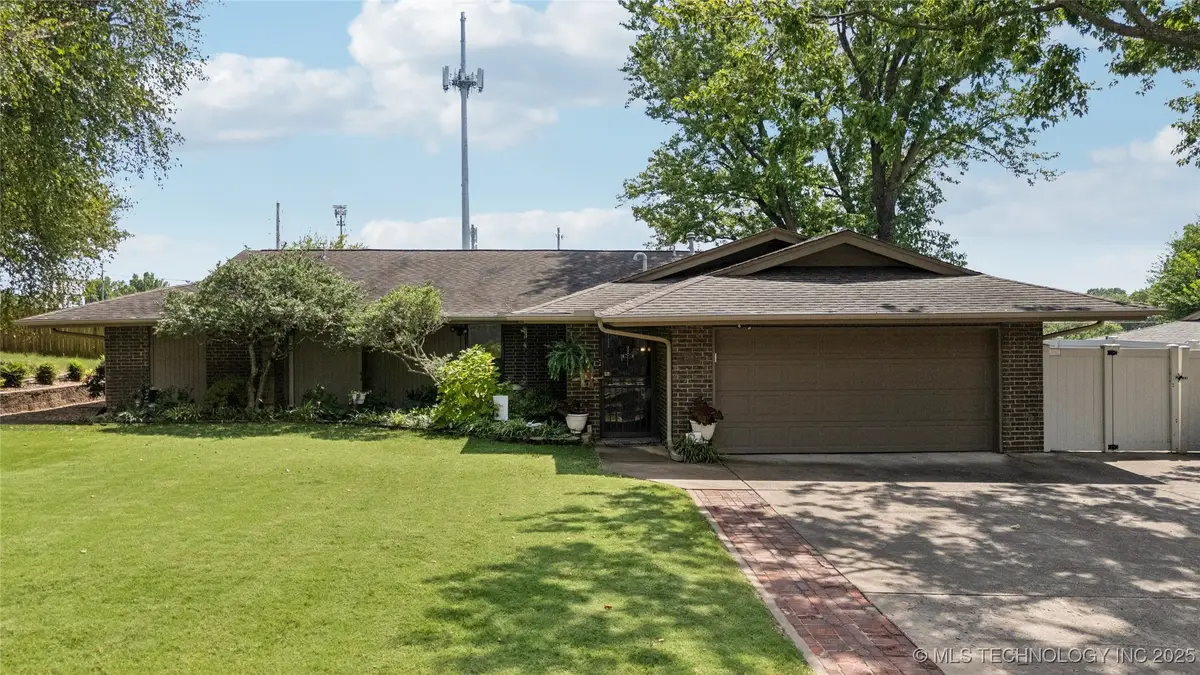 3208 E 80th Place S, Tulsa, OK 74136 - #1