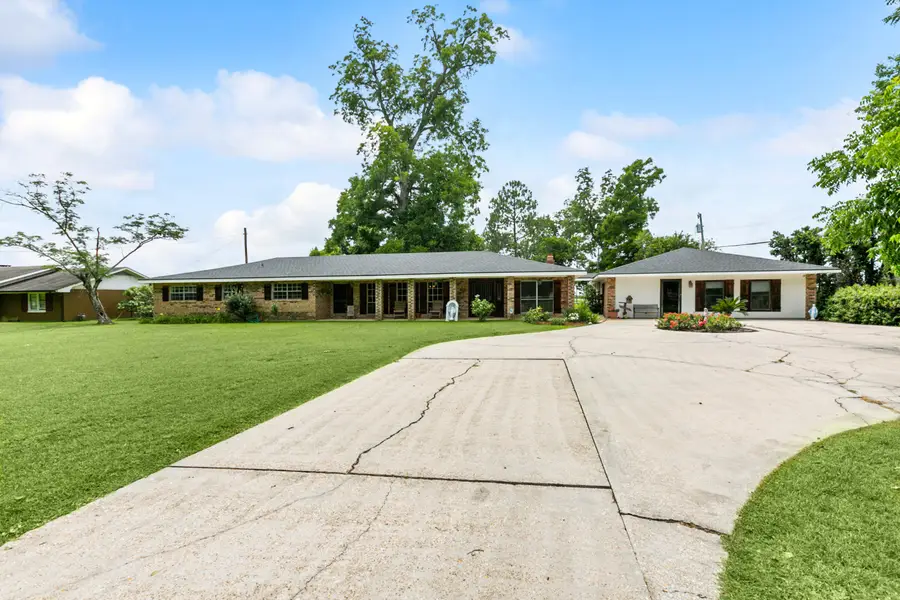 22222 Chinquapin Ave, Maurepas, LA 70449 - #2