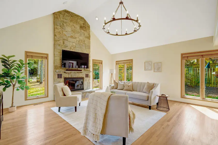 200 N Underwood St, Falls Church, VA 22046 - #3