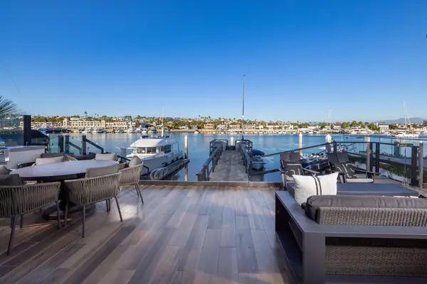 704 Via Lido Nord, Newport Beach, CA 92663