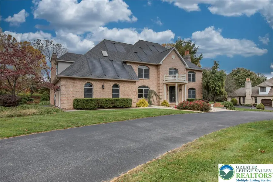 3685 Manor Rd, Bethlehem, PA 18020 - #2