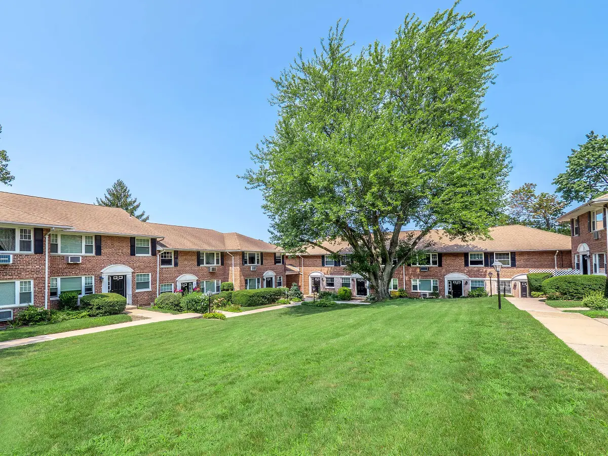 14U Madison Park Gardens #14U, Port Washington, NY 11050 - #1