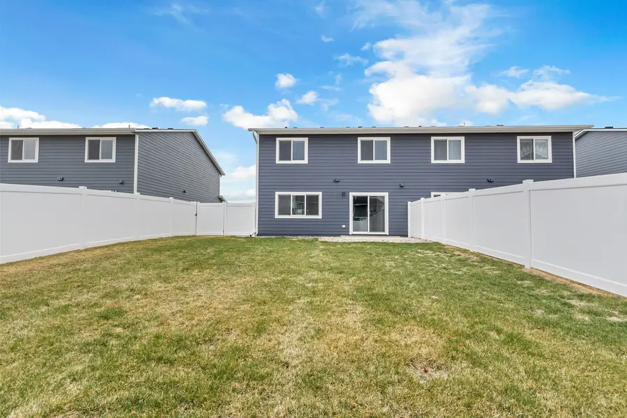 528 Oxford Ave, Harrisburg, SD 57032 - #3