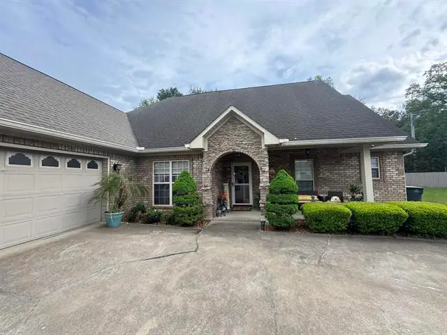 212 Sherborne Ct, Florence, AL 35633 - Image #2