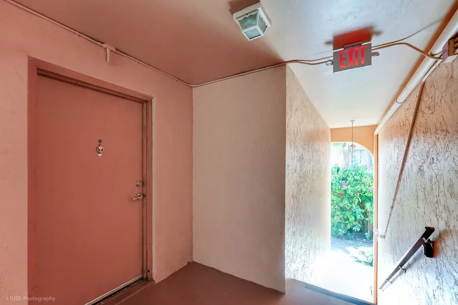 7160 Fairway Dr #J16, Miami Lakes, FL 33014 - #3