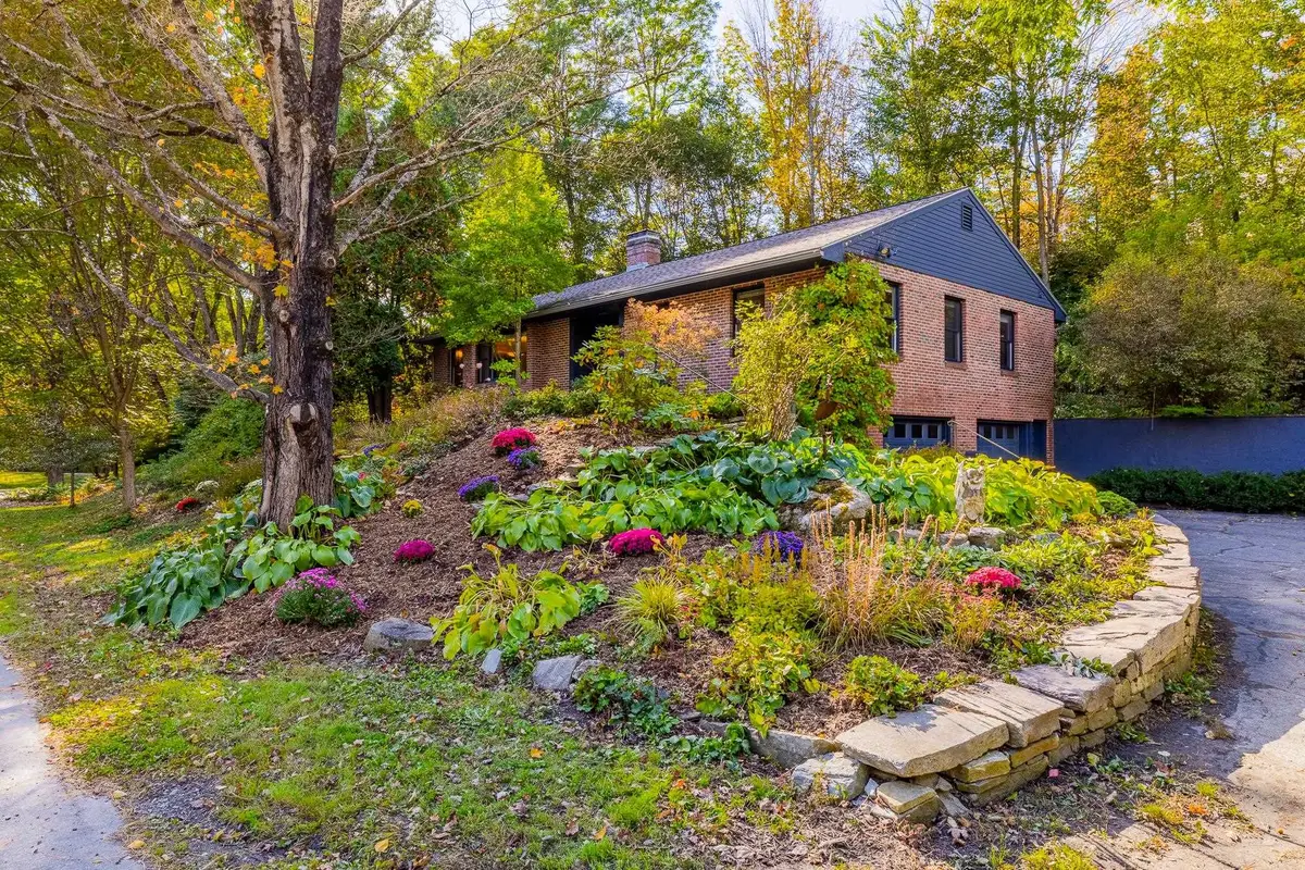 15 Currier Place, Hanover, NH 03755 - #1