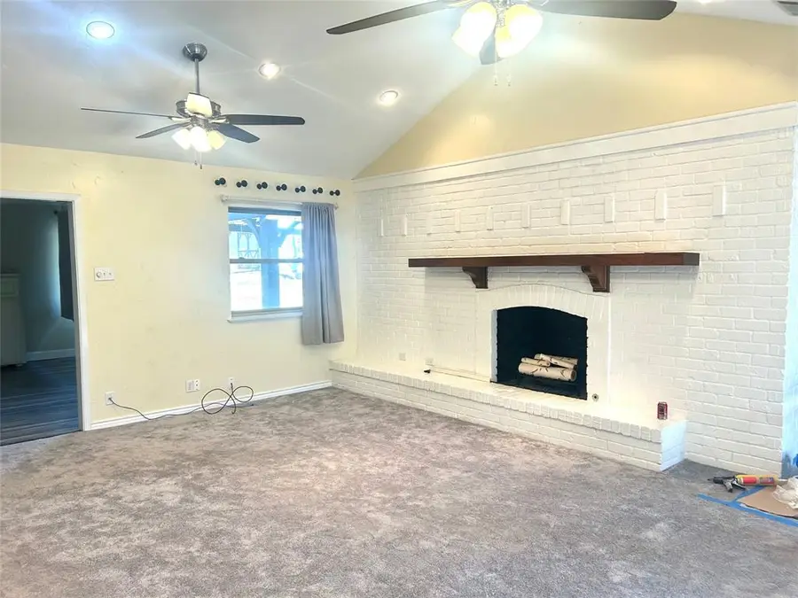 1401 Greenbrier Drive, Sherman, TX 75092 - Image #3