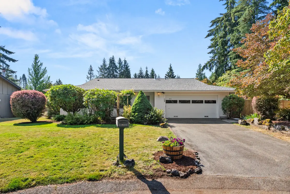 2011 Baker Terrace Se, Olympia, WA 98501 - #1