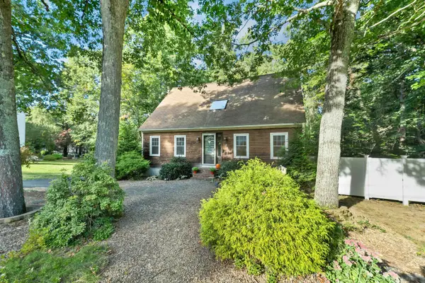 13 Durell Drive, Newmarket, NH 03857