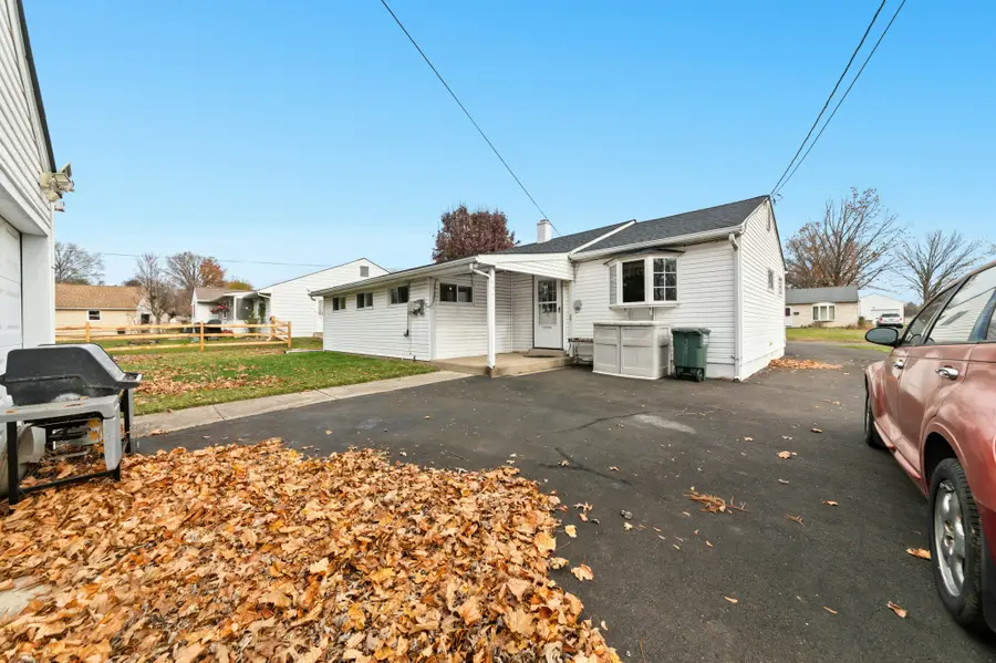 908 Circle Dr, Southampton, PA 18966 - Image #3