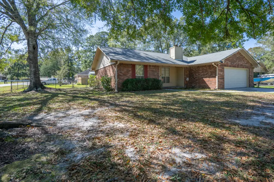 157 W Peach Avenue, Kingsland, GA 31548 - Image #2