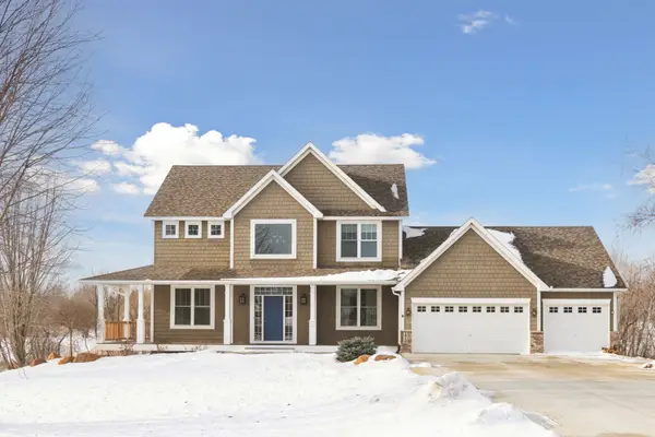 19750 Hills Of Claire Avenue, Prior Lake, MN 55372