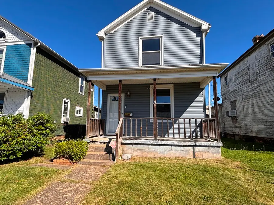 529 Railroad Street, Chester, WV 26034 - #2