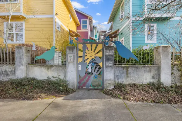 112 22nd Avenue #B, Seattle, WA 98122