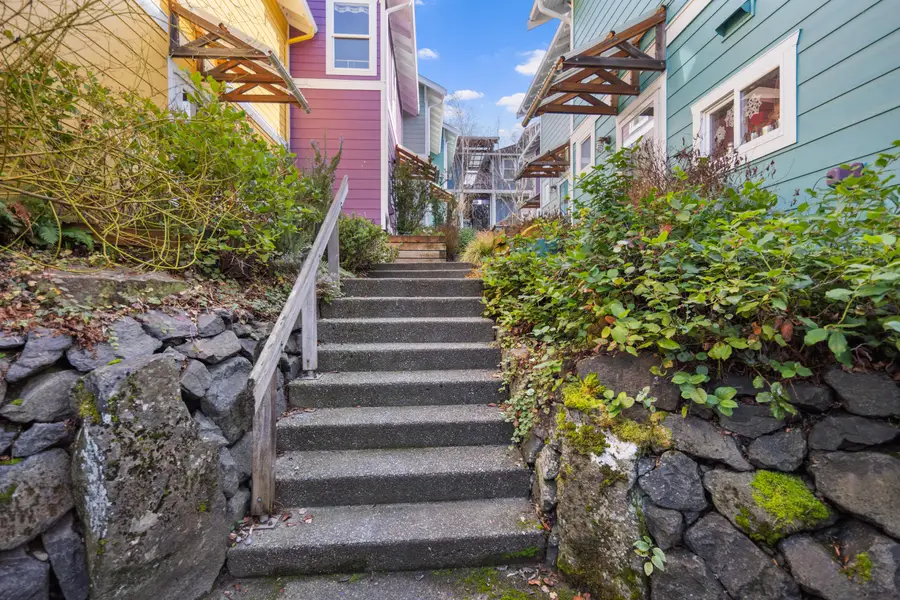 112 22nd Avenue #B, Seattle, WA 98122 - #3