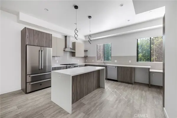 6719 Sepulveda Boulevard, Van Nuys (los Angeles), CA 91411