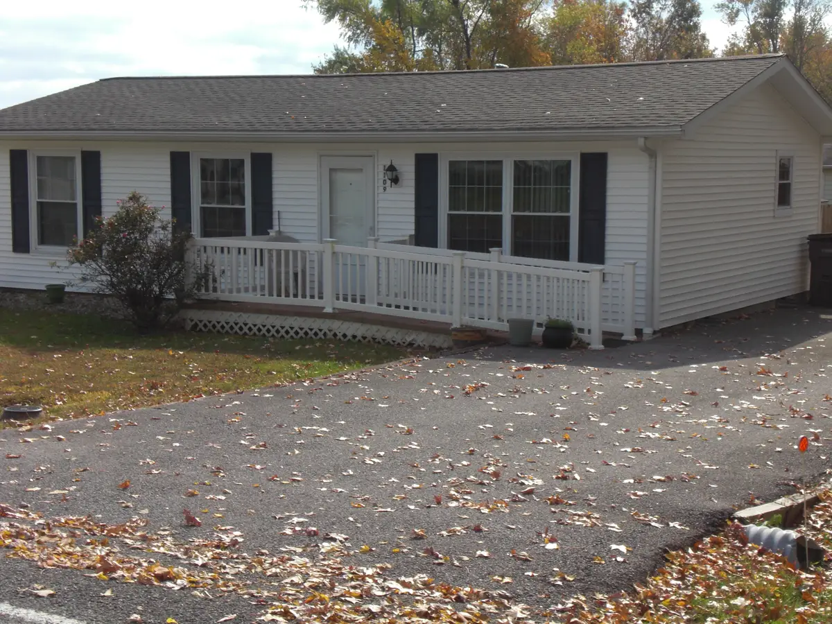 1109 Marion Street, Carterville, IL 62918 - Image #1