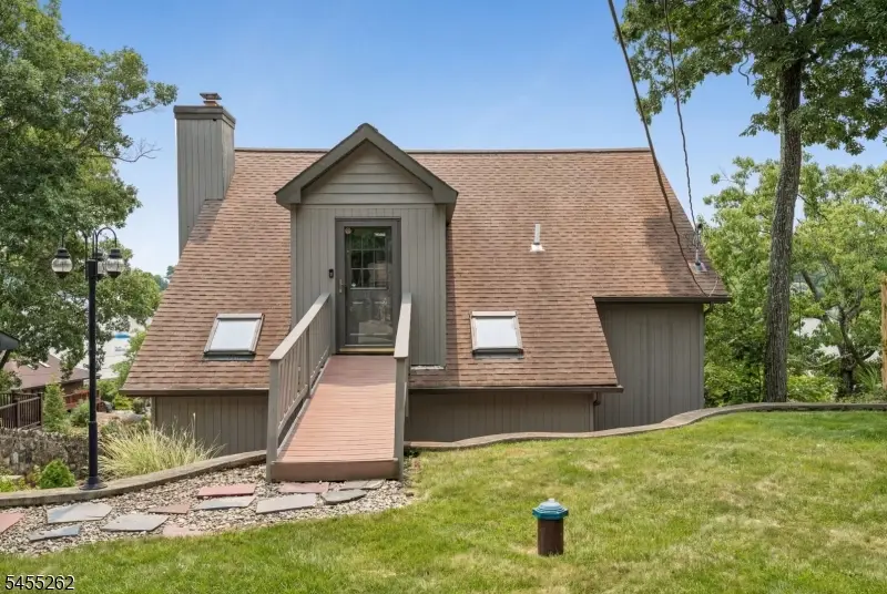 327 Squaw Trl, Hopatcong, NJ 07821 - #2