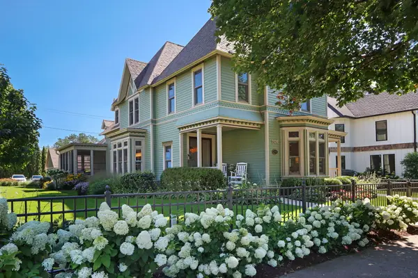 920 Geneva St, Lake Geneva, WI 53147