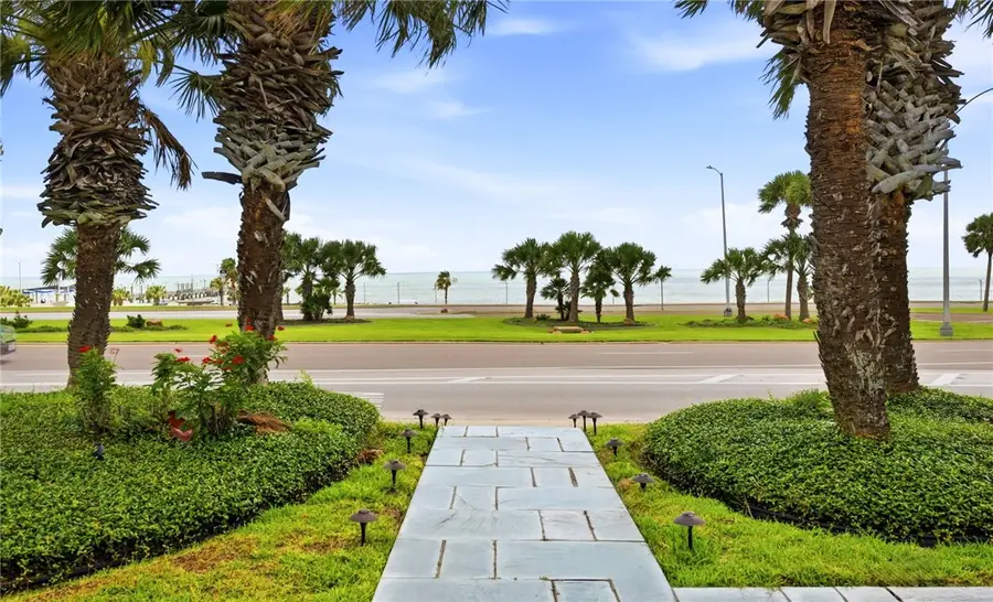 2011 Ocean Drive, Corpus Christi, TX 78404 - #3