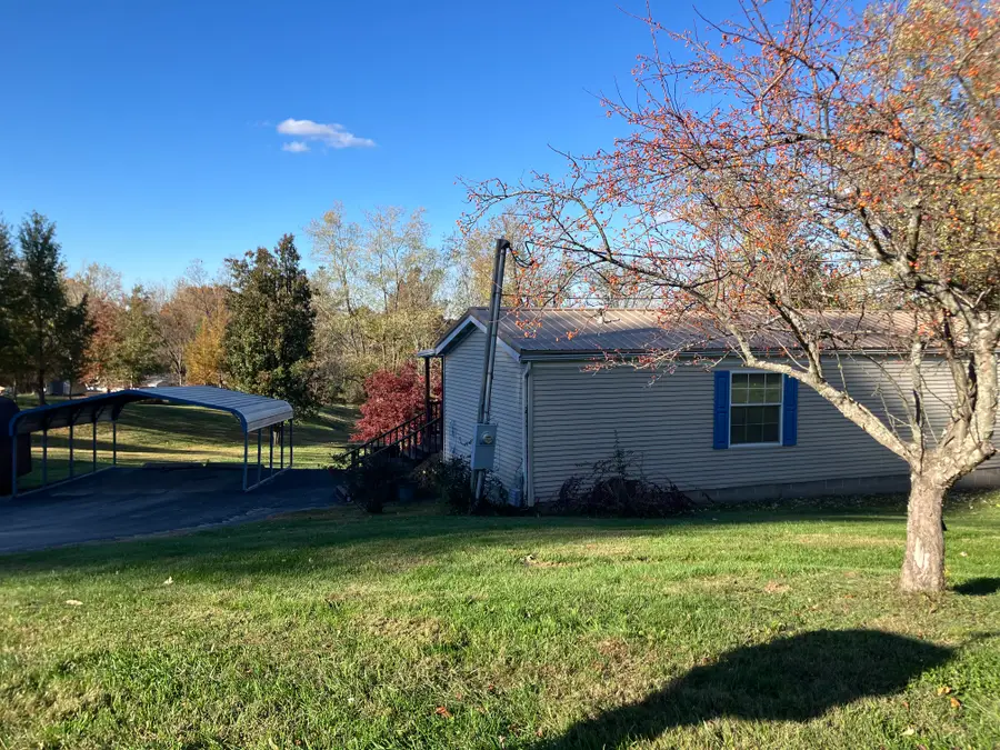 557 Twin Oaks Drive, Cobden, IL 62920 - Image #2