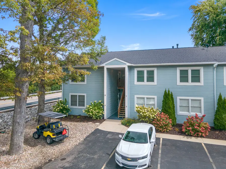 700 S Lakeside Drive #8, Syracuse, IN 46567 - Image #2