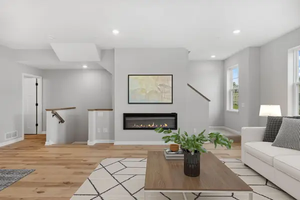 1524 Traverse Lane, West Saint Paul, MN 55118