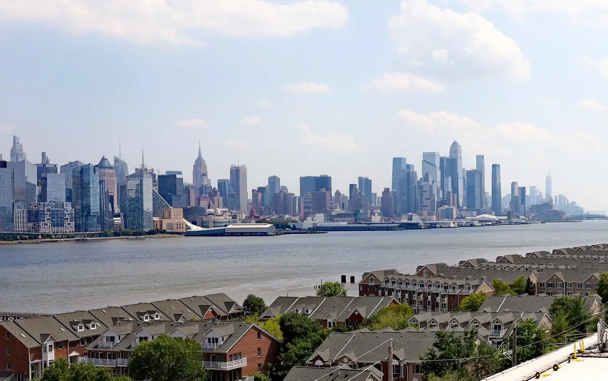 7002 JFK Blvd E 6D, Guttenberg, NJ 07093 - Image #1