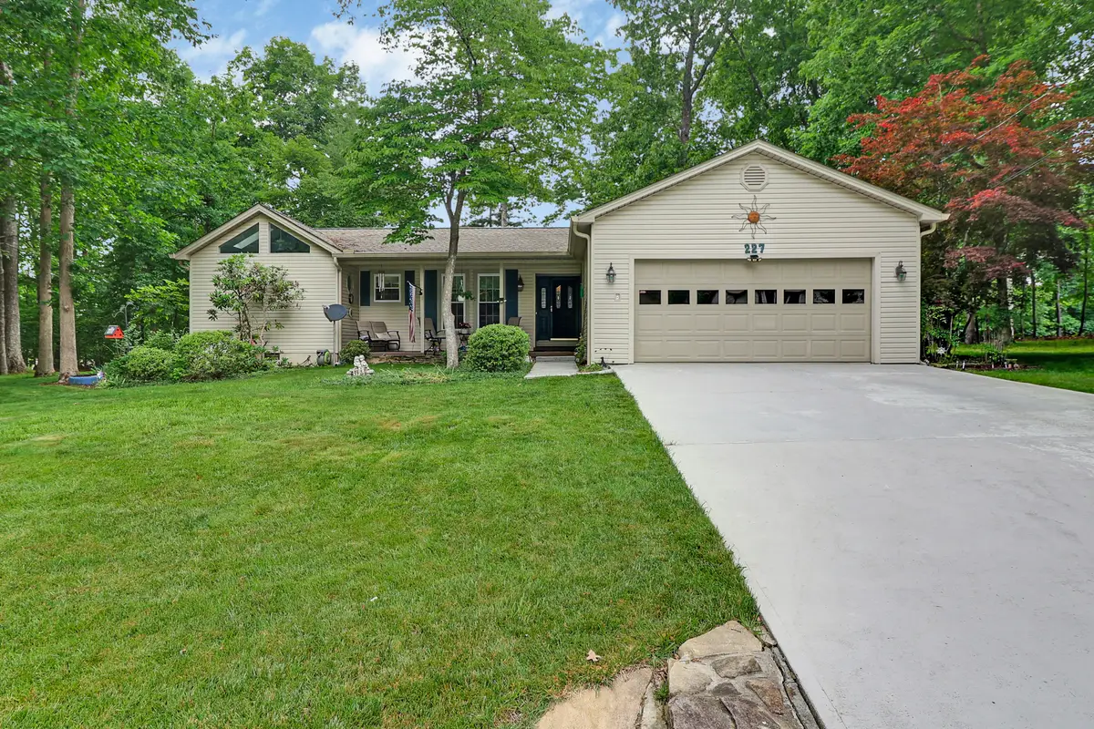 227 Lakeview Drive, Crossville, TN 38558 - #1