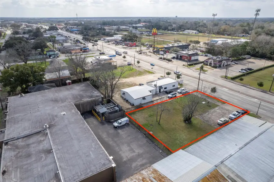 2107 N Main Street, Pearland, TX 77581 - #3