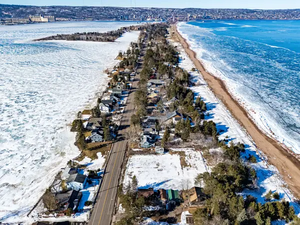 2935 S Lake Avenue, Duluth, MN 55802