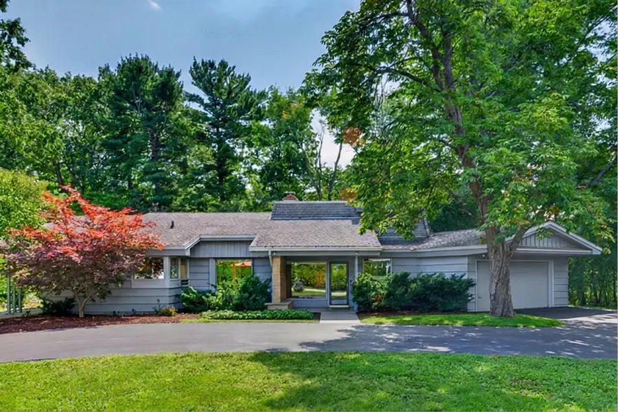 715 E Juniper Ln, Fox Point, WI 53217 - #2