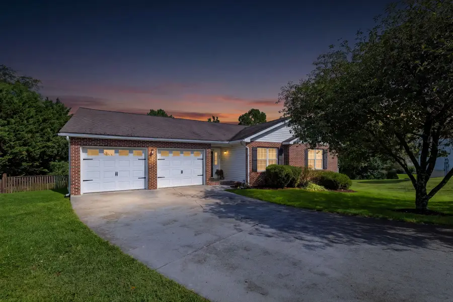 310 Goldenrod Rd, Winchester, VA 22602 - #2
