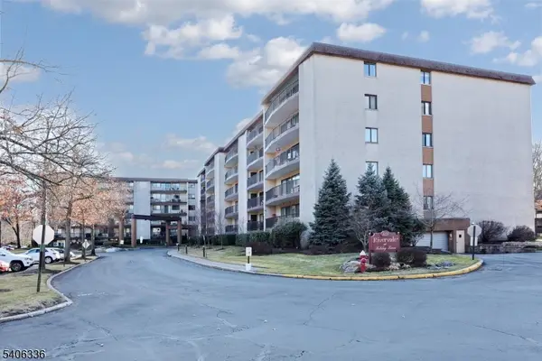 521 Piermont Avenue 403A, River Vale, NJ 07675