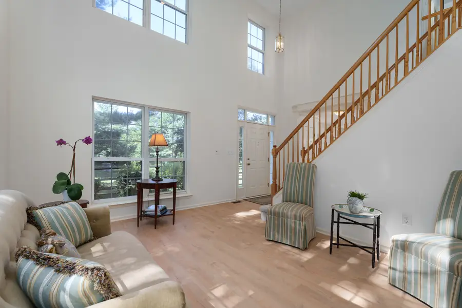 102 Treymore Ct, Pennington, NJ 08534 - #2