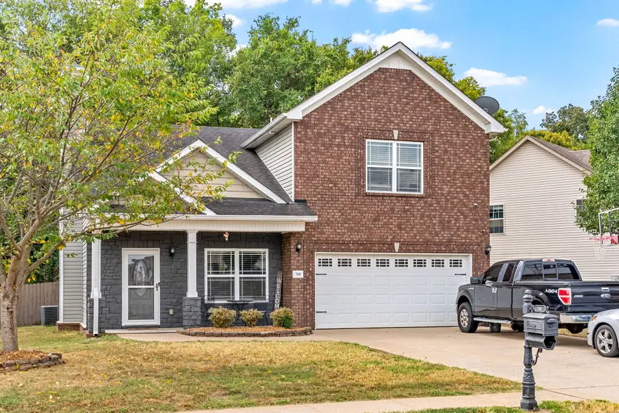 706 Cavalier Dr, Clarksville, TN 37040 - Image #2